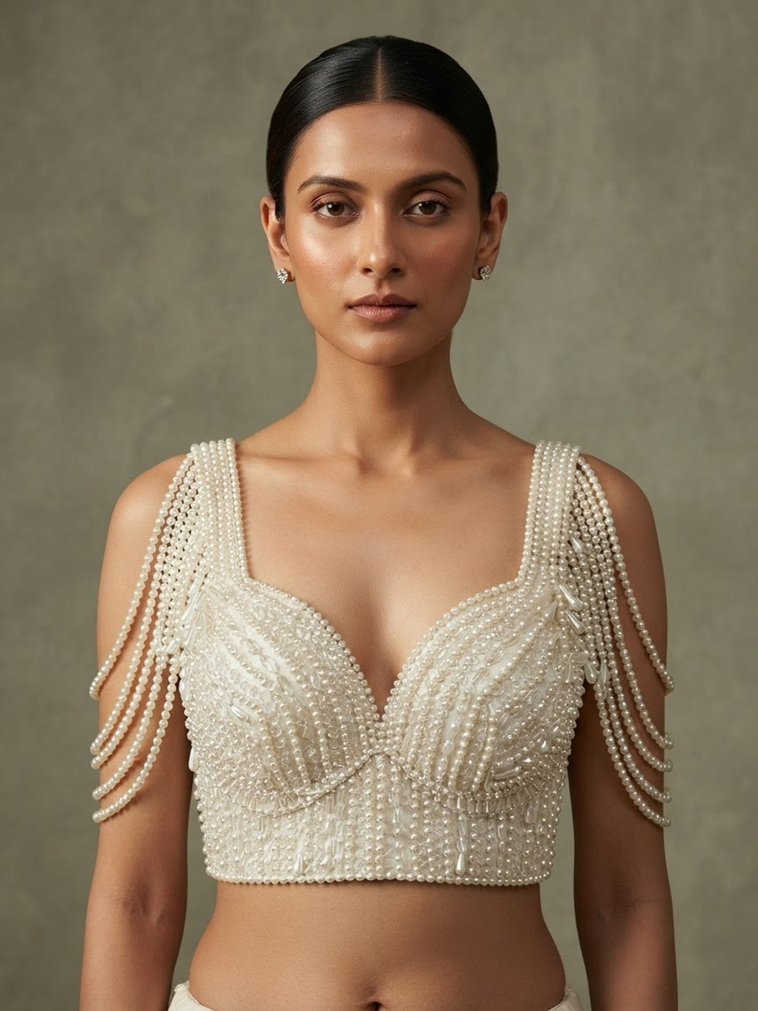 Pearl Specail sleeveless blouse